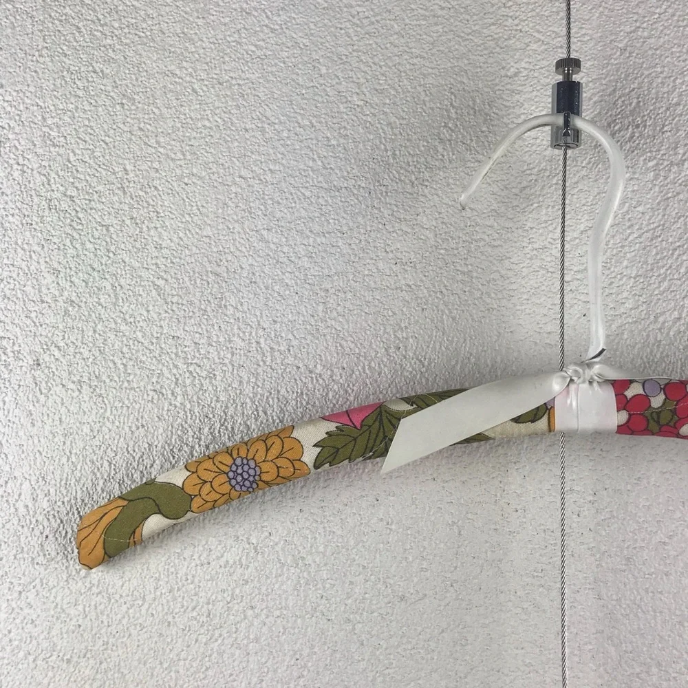 Vintage l 60s Quilted Lightly Padded Flower Power Kitsch Groovy Mod Coat Hanger